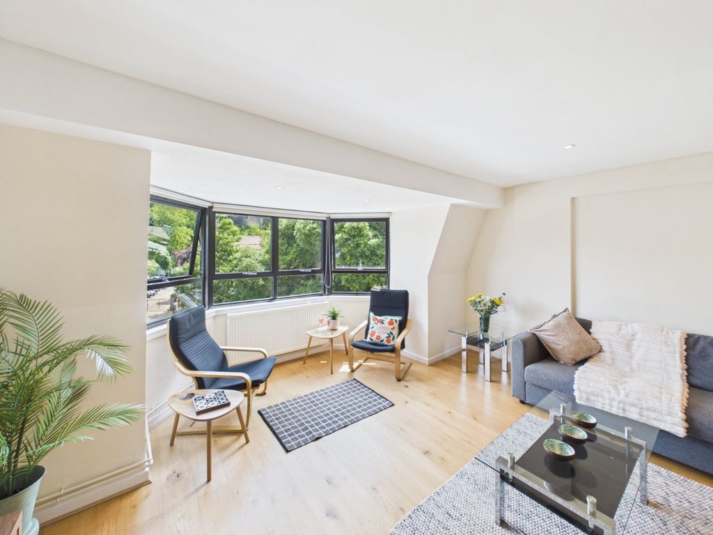 Property photo 1 of 17 Picture No. 01