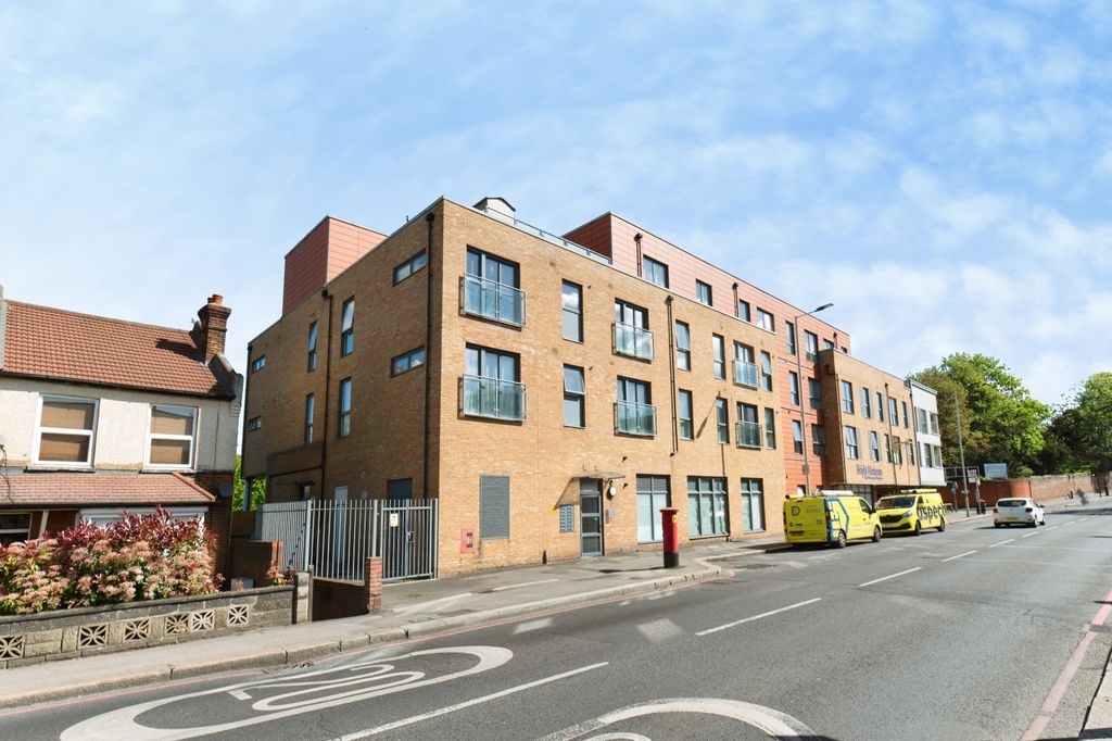 Property photo 1 of 15