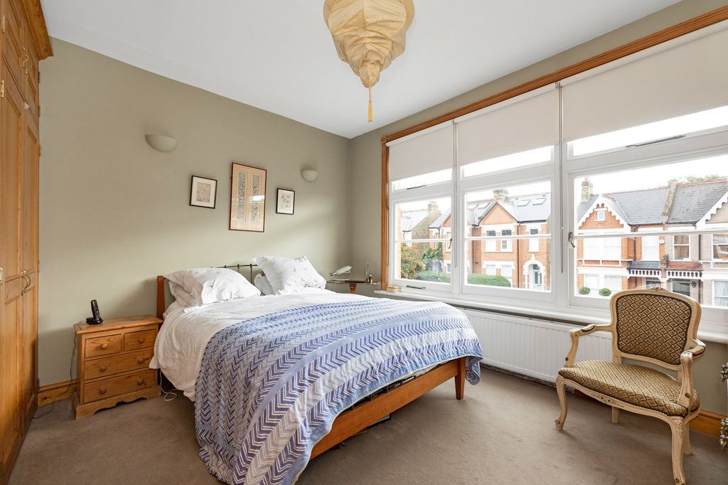 Property photo 3 of 17 Picture No. 11