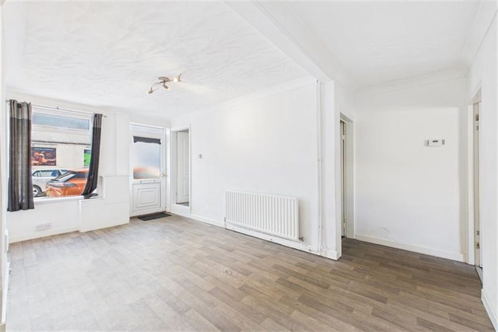 Property photo 1 of 10 (Main)