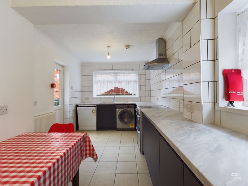 Property photo 3 of 8 Photo 16