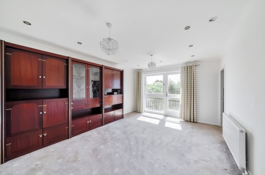 Property photo 3 of 7 1325752-7-6871152432d95