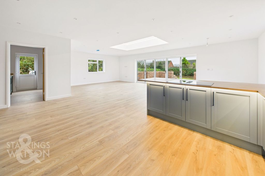 Property photo 1 of 34