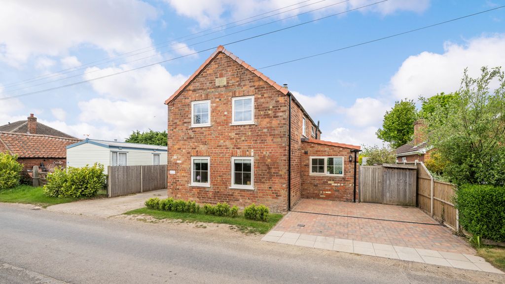 Property photo 1 of 35