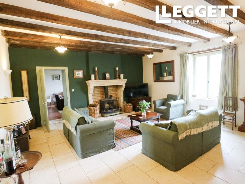 Property photo 3 of 10
