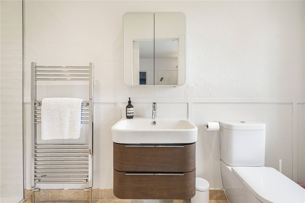 Additional image 34 of 6 bed detached house for saleAshendene Road, Bayford, Hertfordshire SG13