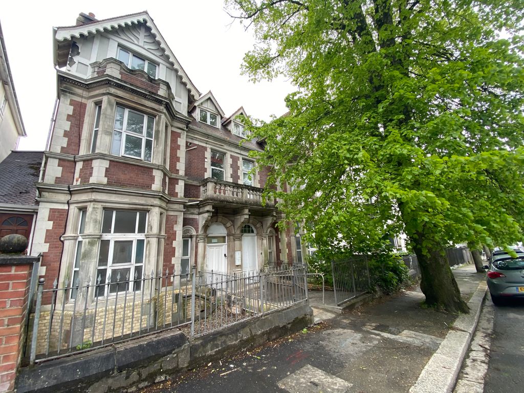 Property photo 1 of 6