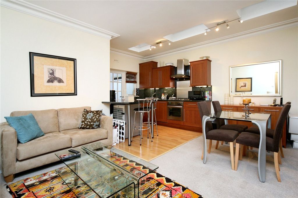 Property photo 3 of 6 Picture No. 06