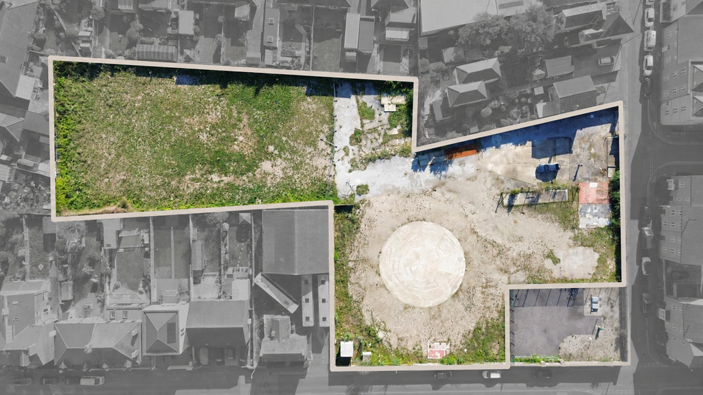 Property photo 1 of 4 Outlined