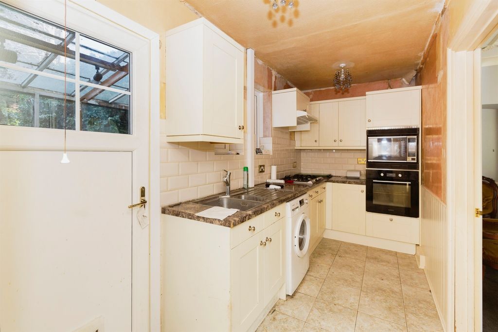 Property photo 3 of 22