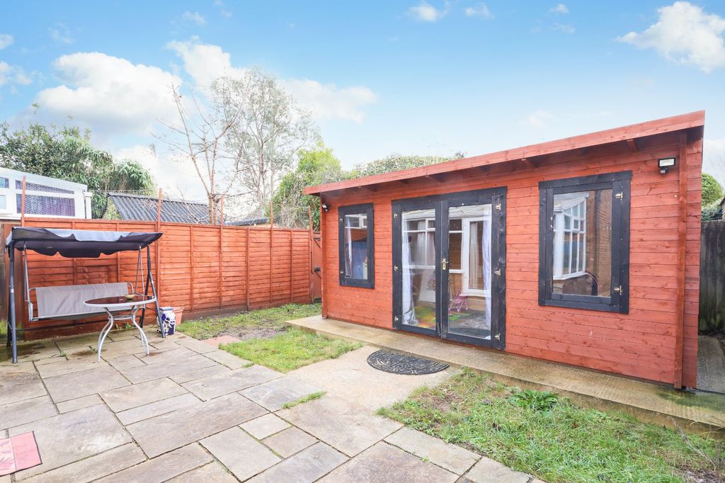 Property photo 3 of 12 Picture No. 11