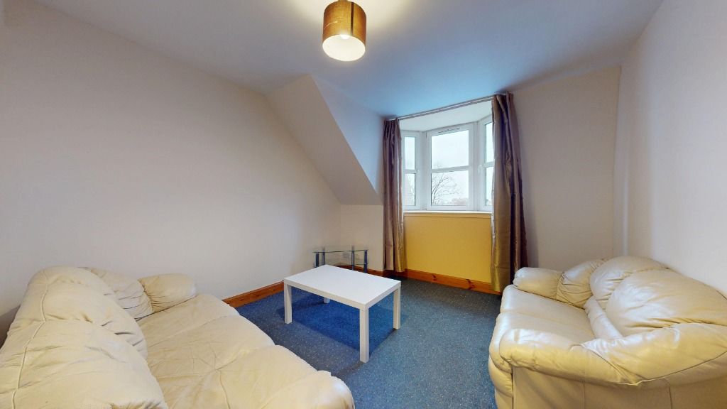 Property photo 3 of 8 Photo 3