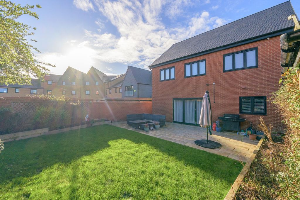 Additional image 18 of 5 bed detached house for saleValehouse Close, Hampton Water PE7