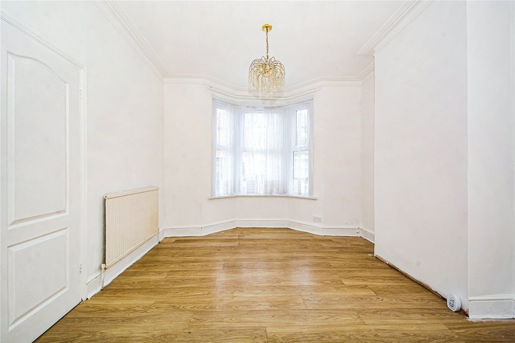 Property photo 2 of 15 Picture No. 01