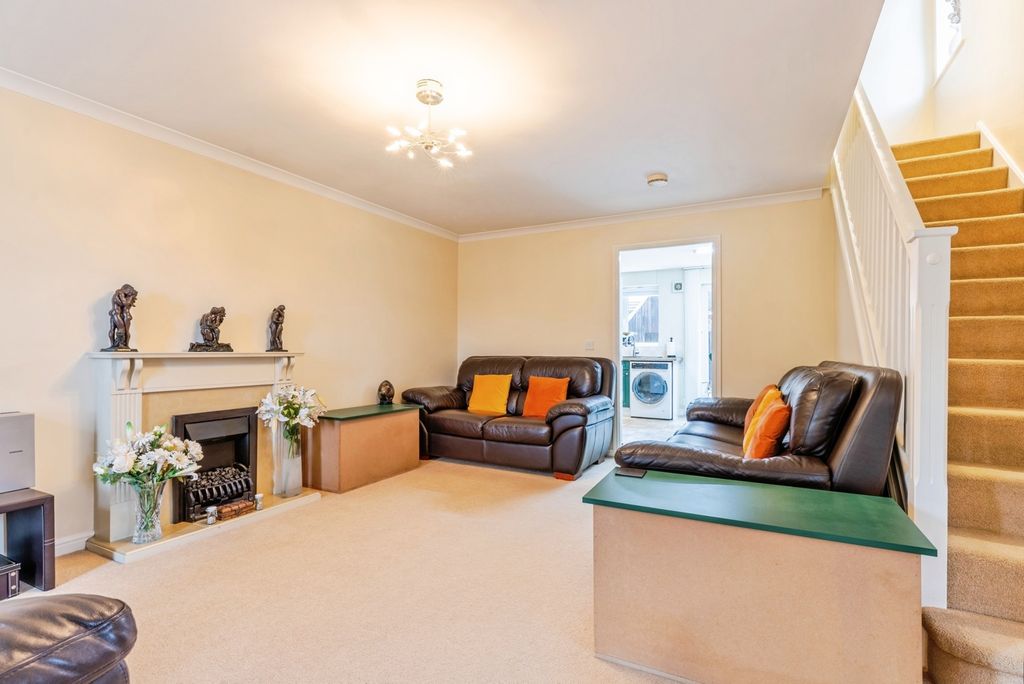 Property photo 3 of 22 Pbox-Img.Jpg