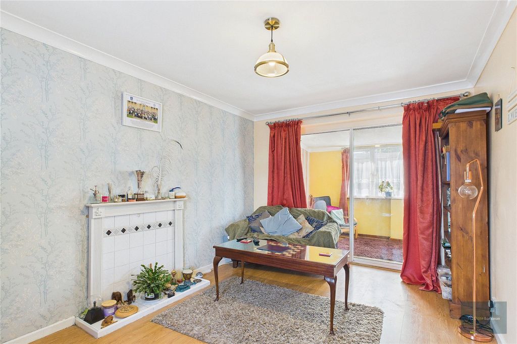 Property photo 3 of 15 Picture No. 63