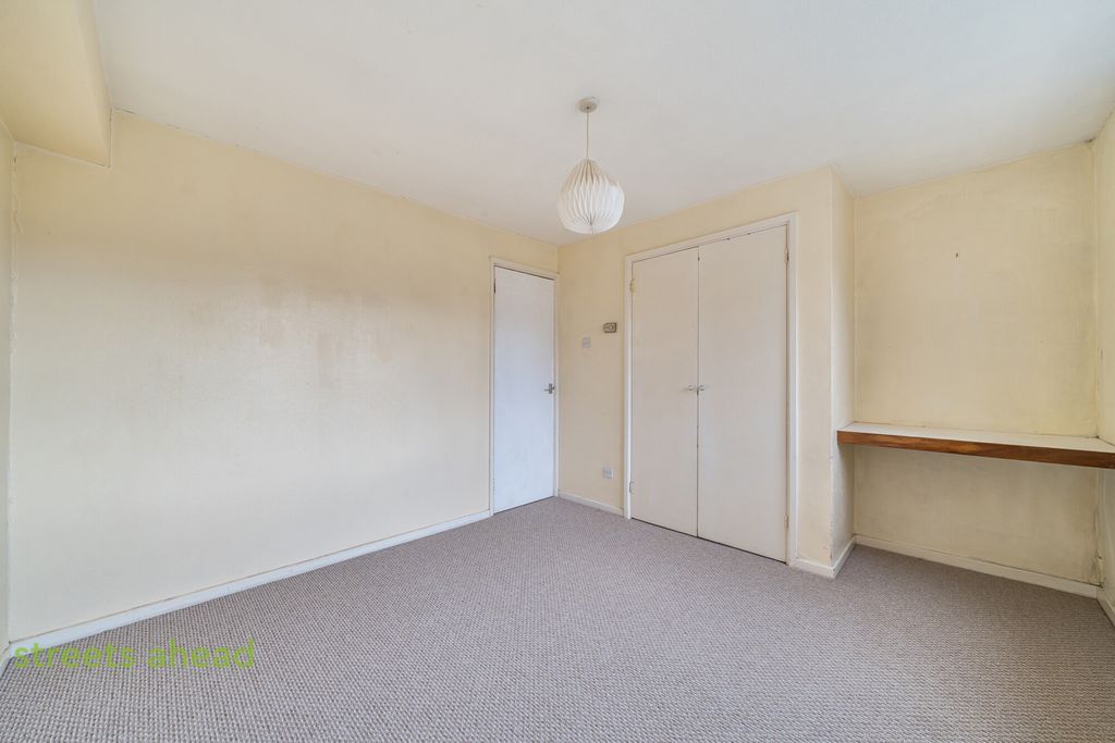 Property photo 3 of 16 0137c94F-103B-4dc...