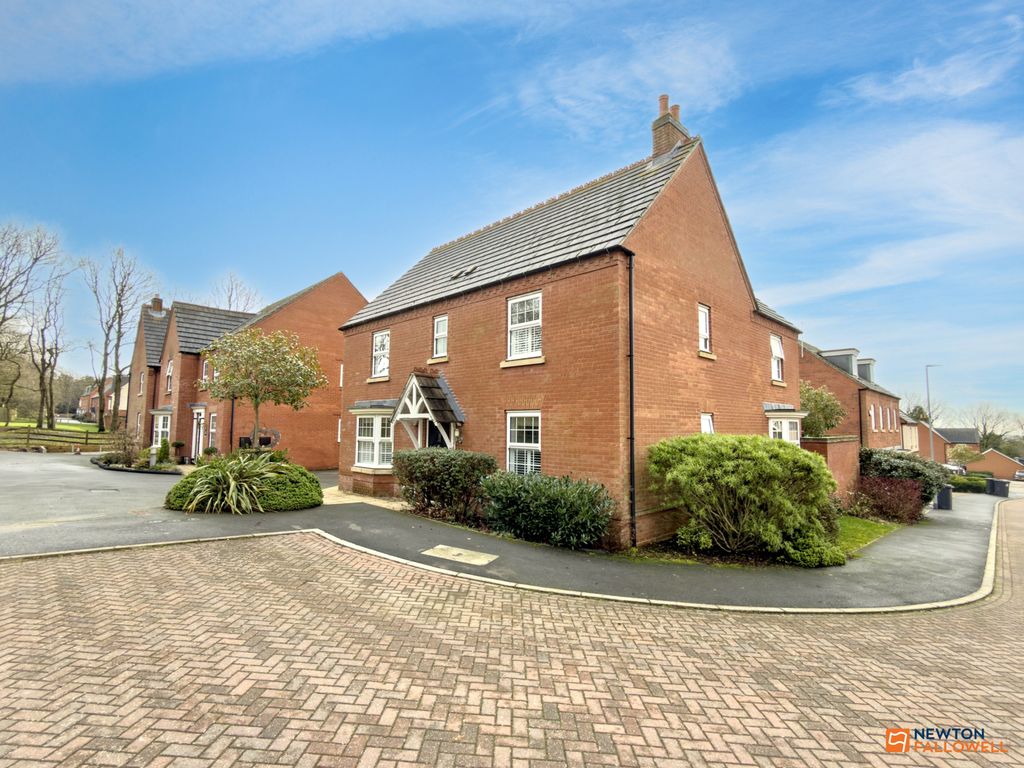 Property photo 1 of 34