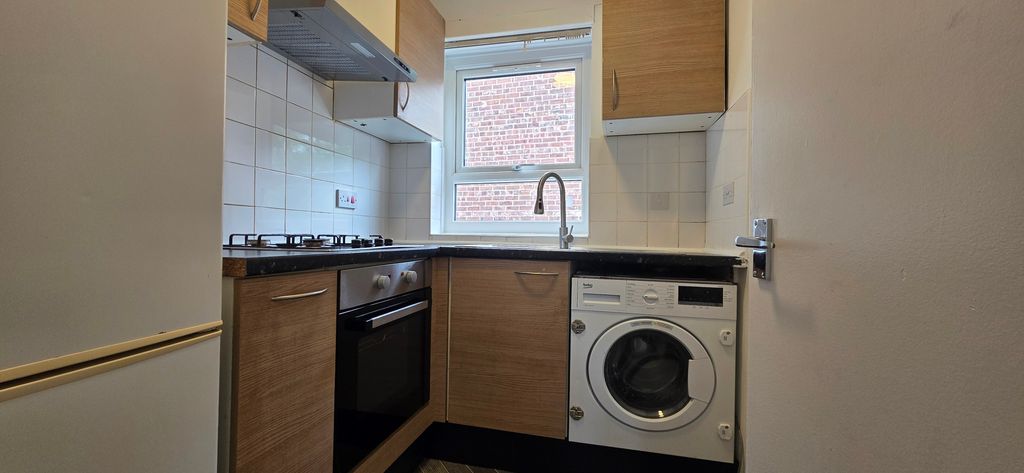 Property photo 1 of 9 Kitchen
