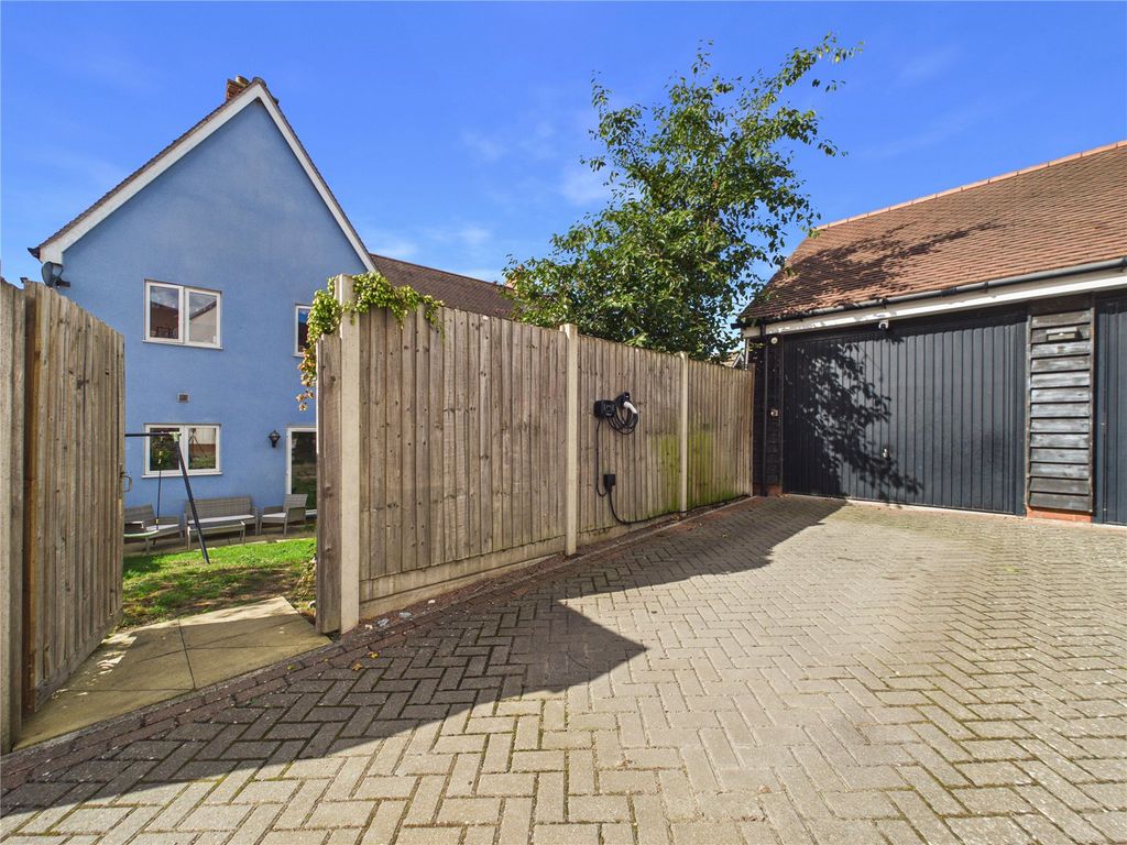 Property photo 2 of 14 Picture No. 02