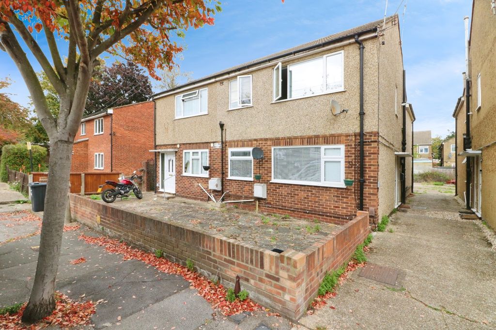 Property photo 1 of 9 Front Of Block