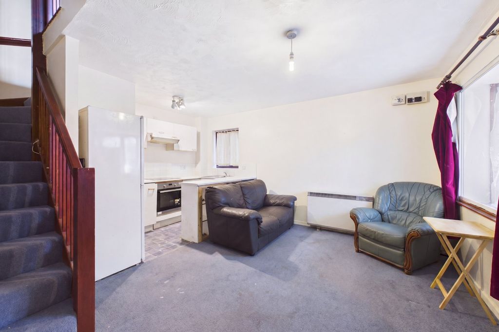 Property photo 3 of 7 Picture No. 02
