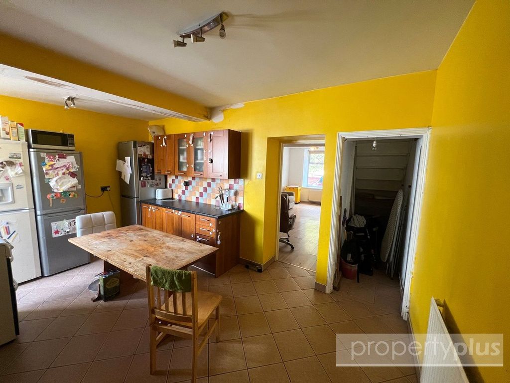 Property photo 2 of 16 Picture No. 04