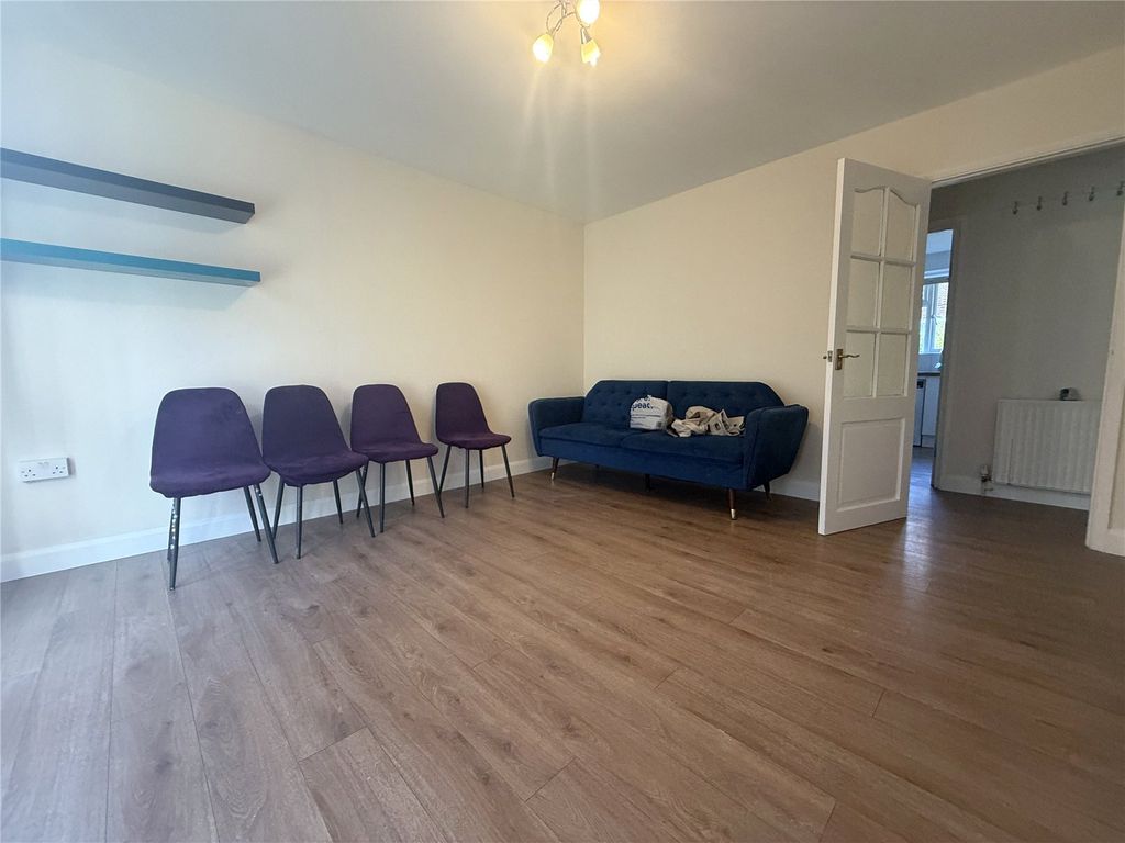 Property photo 3 of 6 Picture No. 05