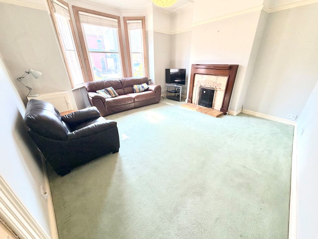 Property photo 3 of 13