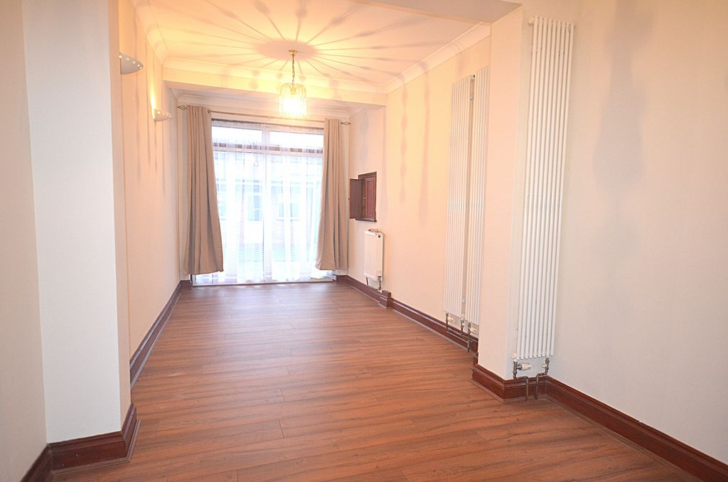 Property photo 2 of 14 Gallery