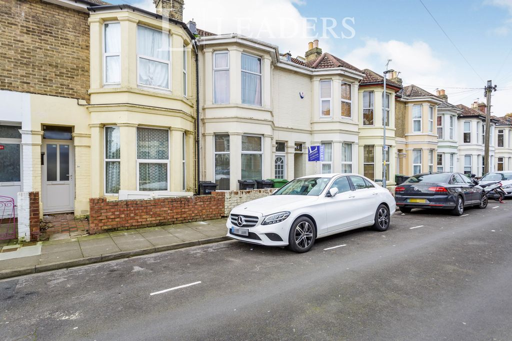 Property photo 1 of 11 4F739741-65Ab-44Bd-B