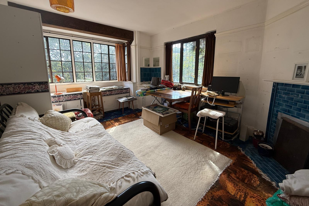 Property photo 3 of 17