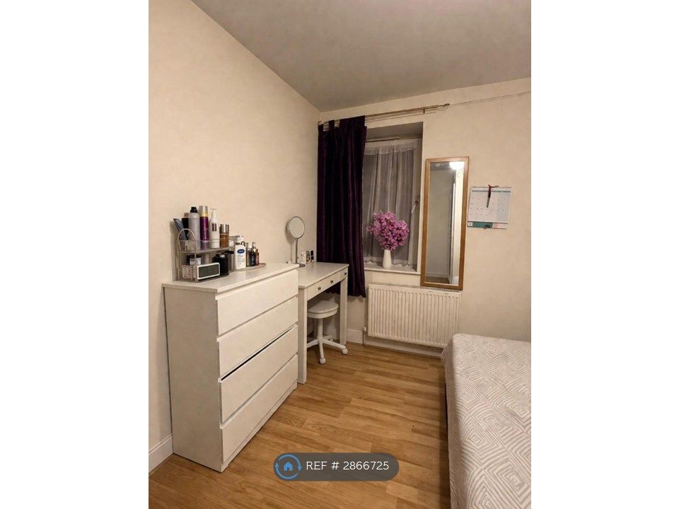 Property photo 3 of 5