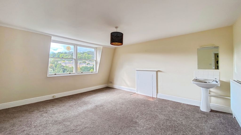 Property photo 3 of 23 Pbox-Img.Jpg