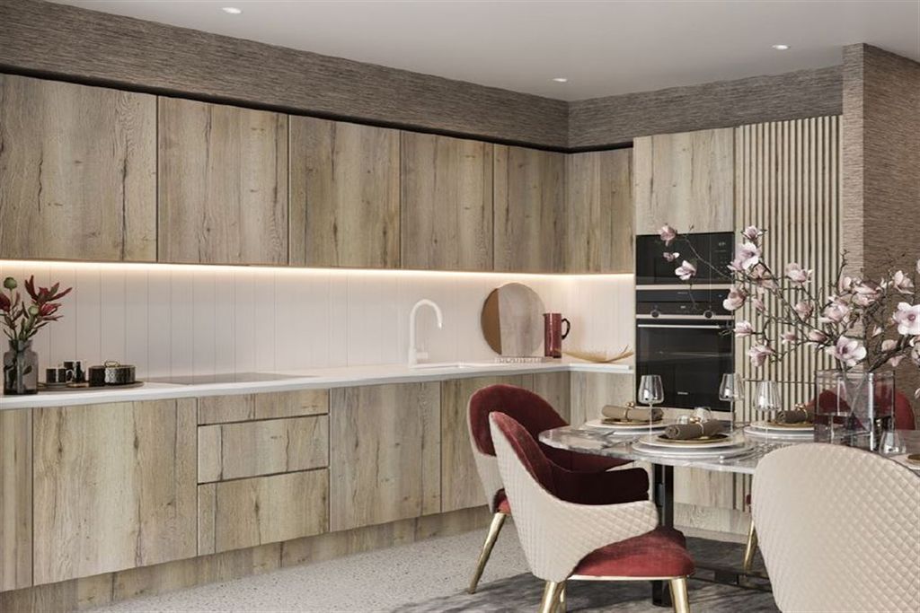 Property photo 3 of 10 Kitchen