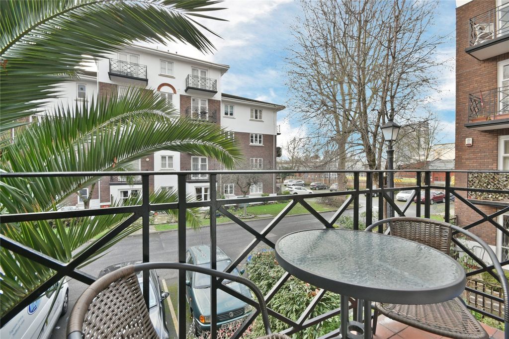 Property photo 2 of 11 Picture No. 43