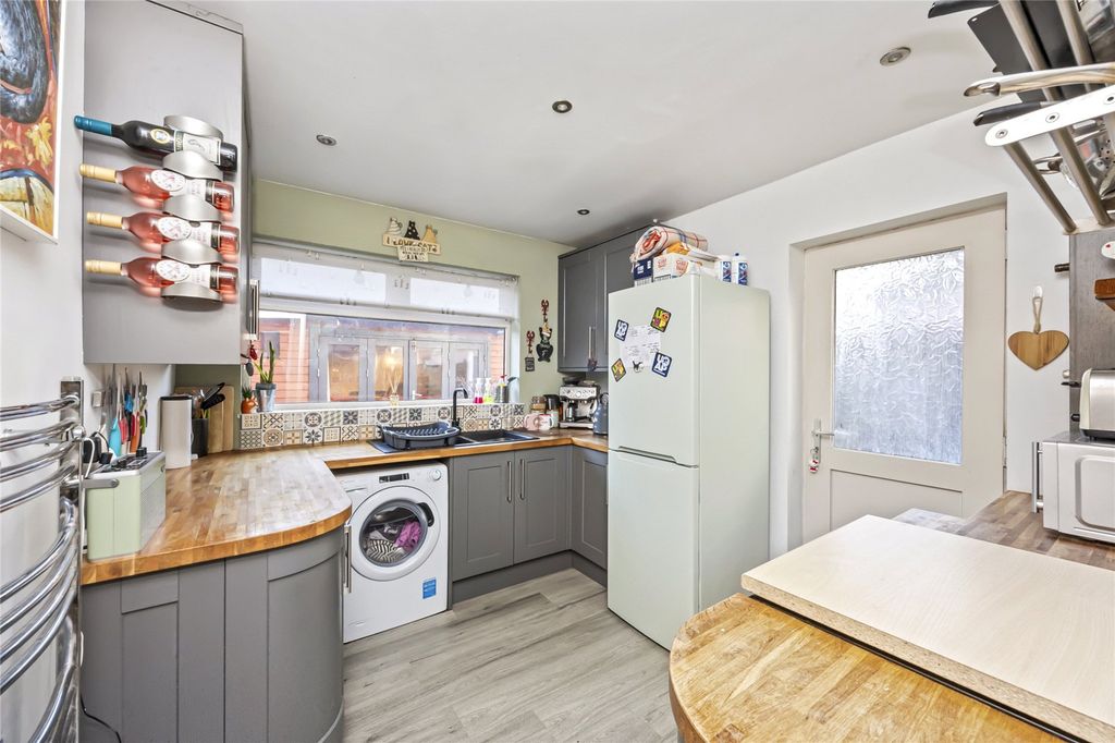 Property photo 2 of 20 Picture No. 07