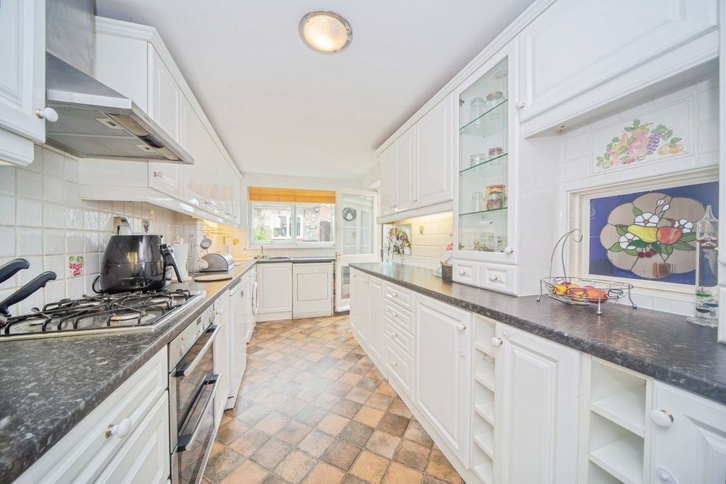 Property photo 3 of 20 Pbox-Img.Jpg