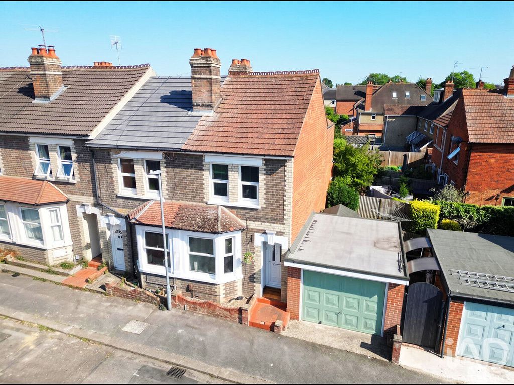 Property photo 1 of 19