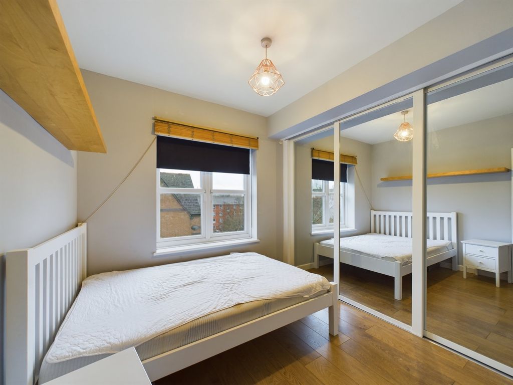 Property photo 3 of 6