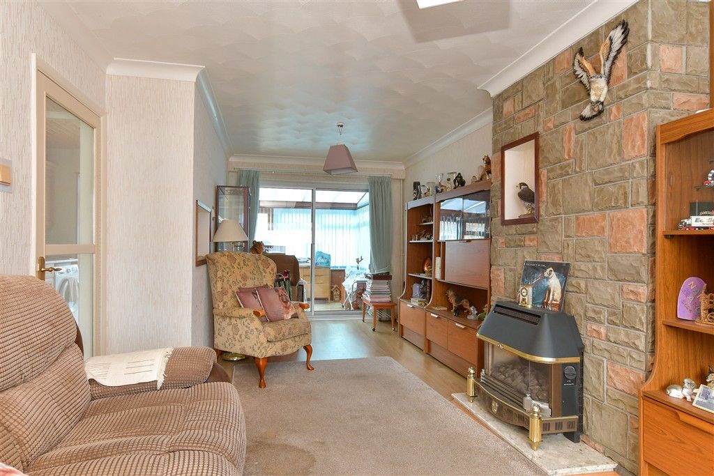 Property photo 2 of 10 Lounge/Diner