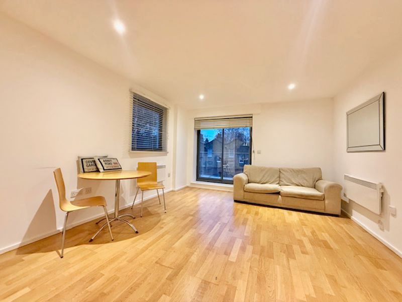 Property photo 1 of 7 Photo 5