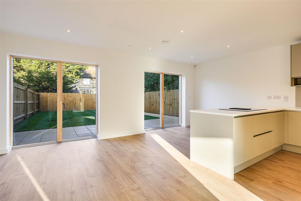 Property photo 3 of 21 Img (16).Jpg