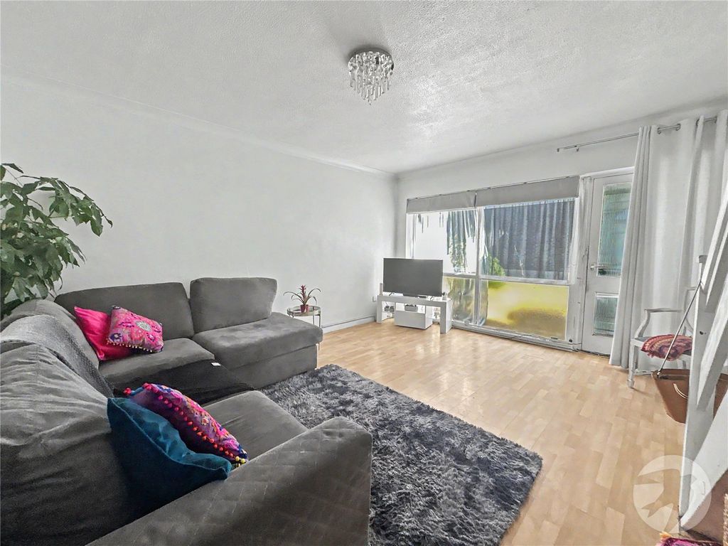 Property photo 2 of 19 Picture No. 06