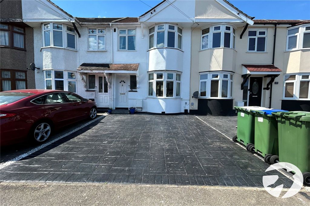 Property photo 1 of 9 External