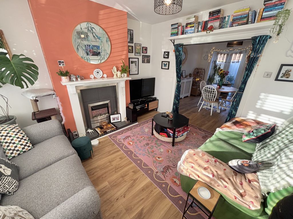 Property photo 3 of 20