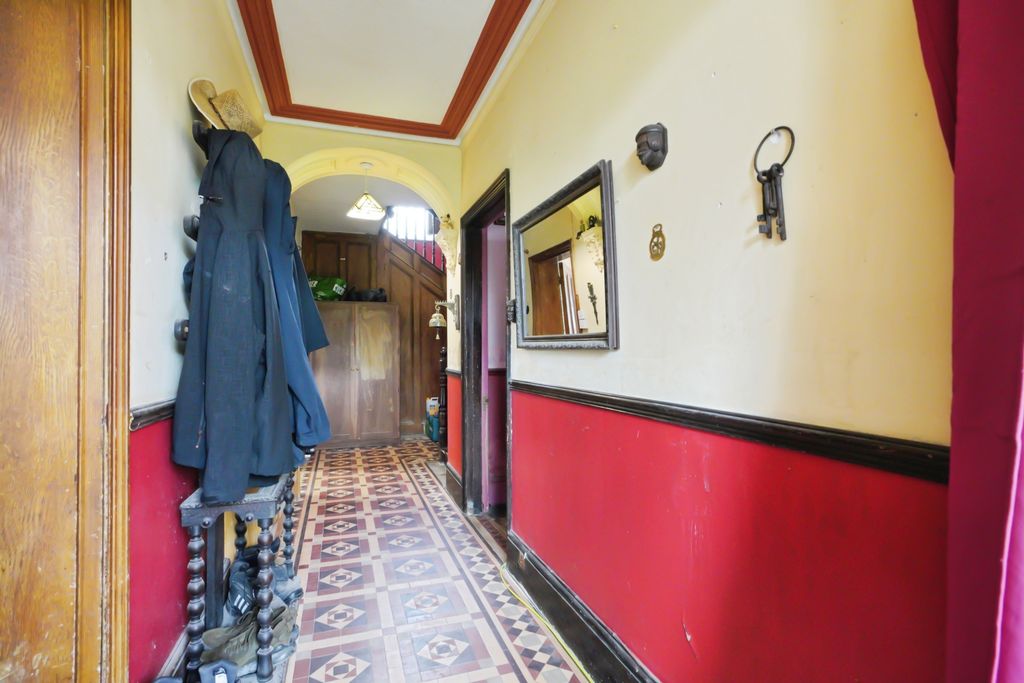 Property photo 3 of 21