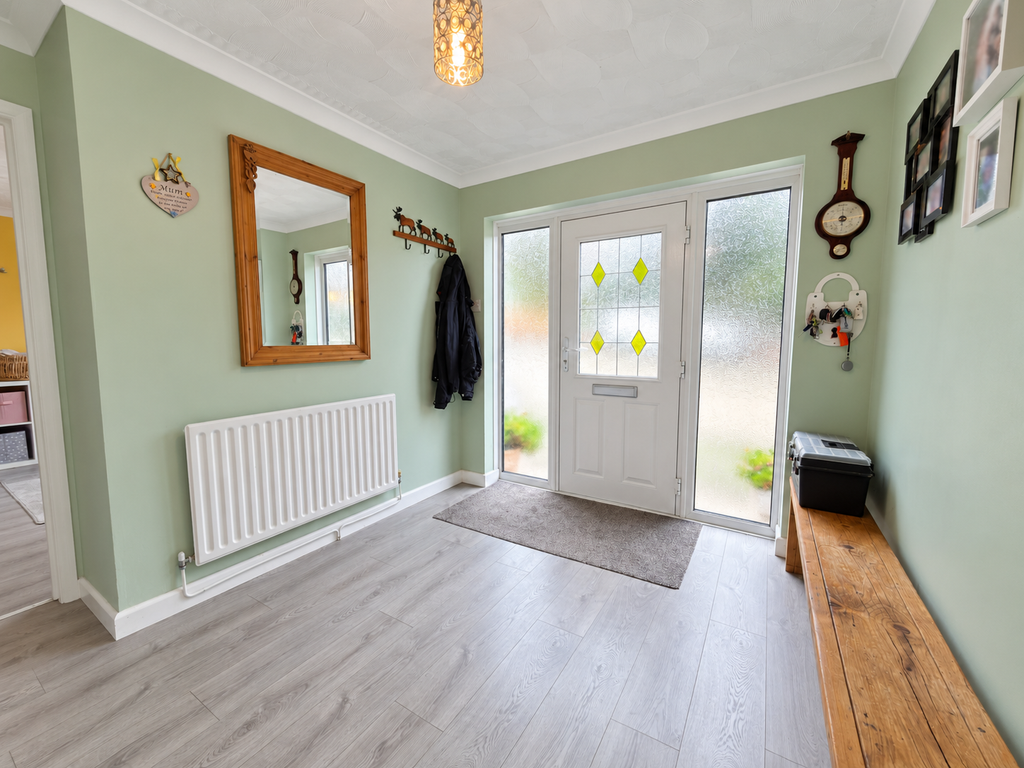 Property photo 3 of 32