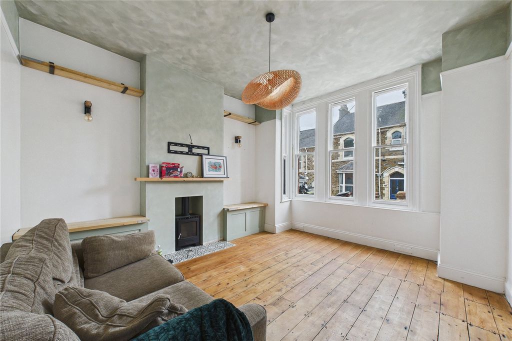 Property photo 2 of 13 Picture No. 02