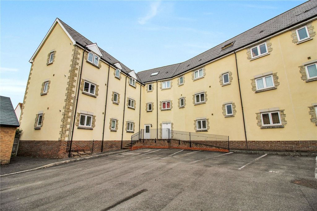 Additional image 10 of 2 bed flat for saleSmart Close, Redhouse, Swindon SN25